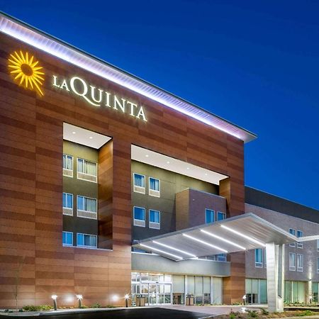 La Quinta Inn & Suites By Wyndham Louisville Ne - Old Henry Rd Екстер'єр фото