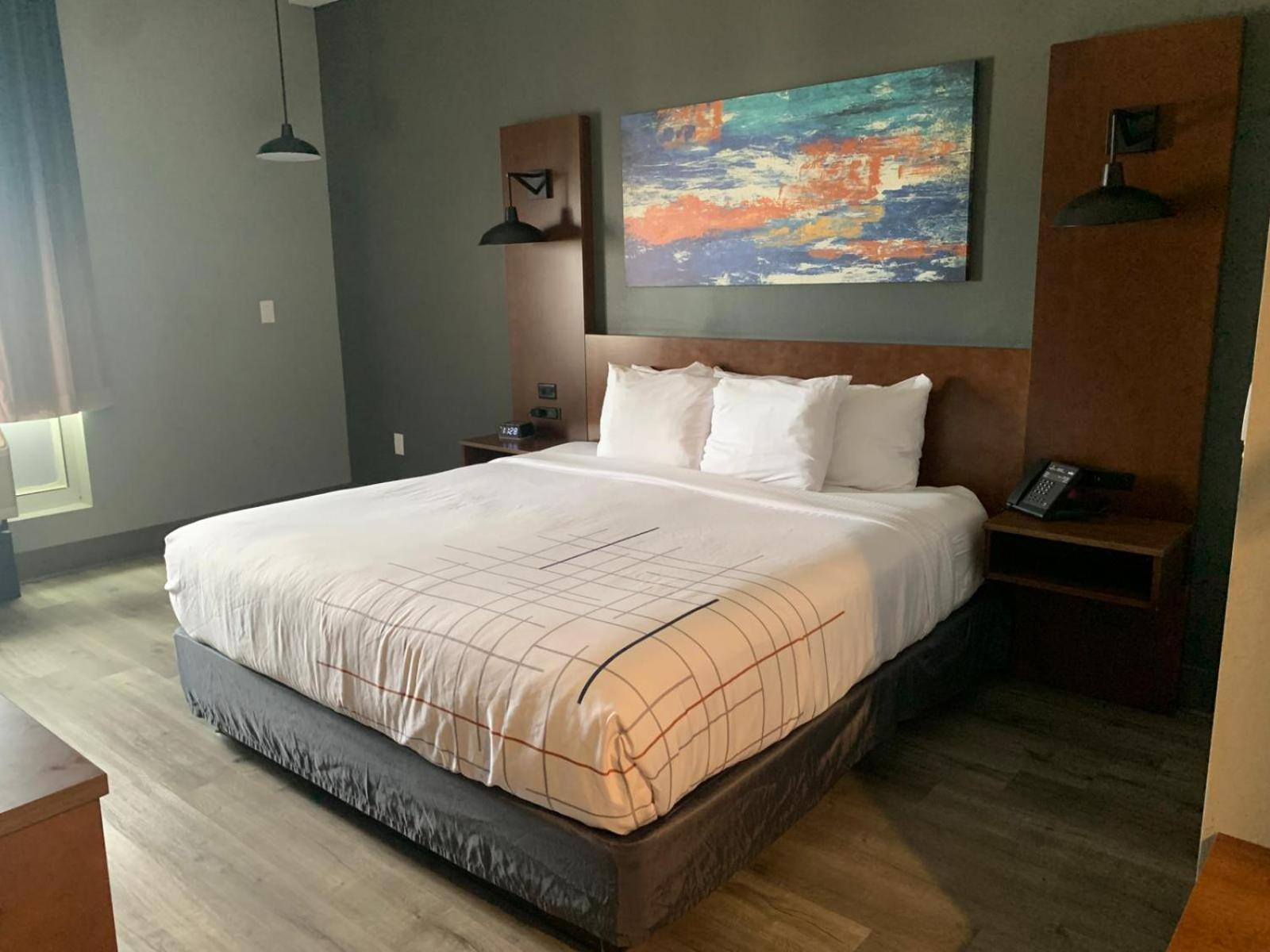 La Quinta Inn & Suites By Wyndham Louisville Ne - Old Henry Rd Екстер'єр фото